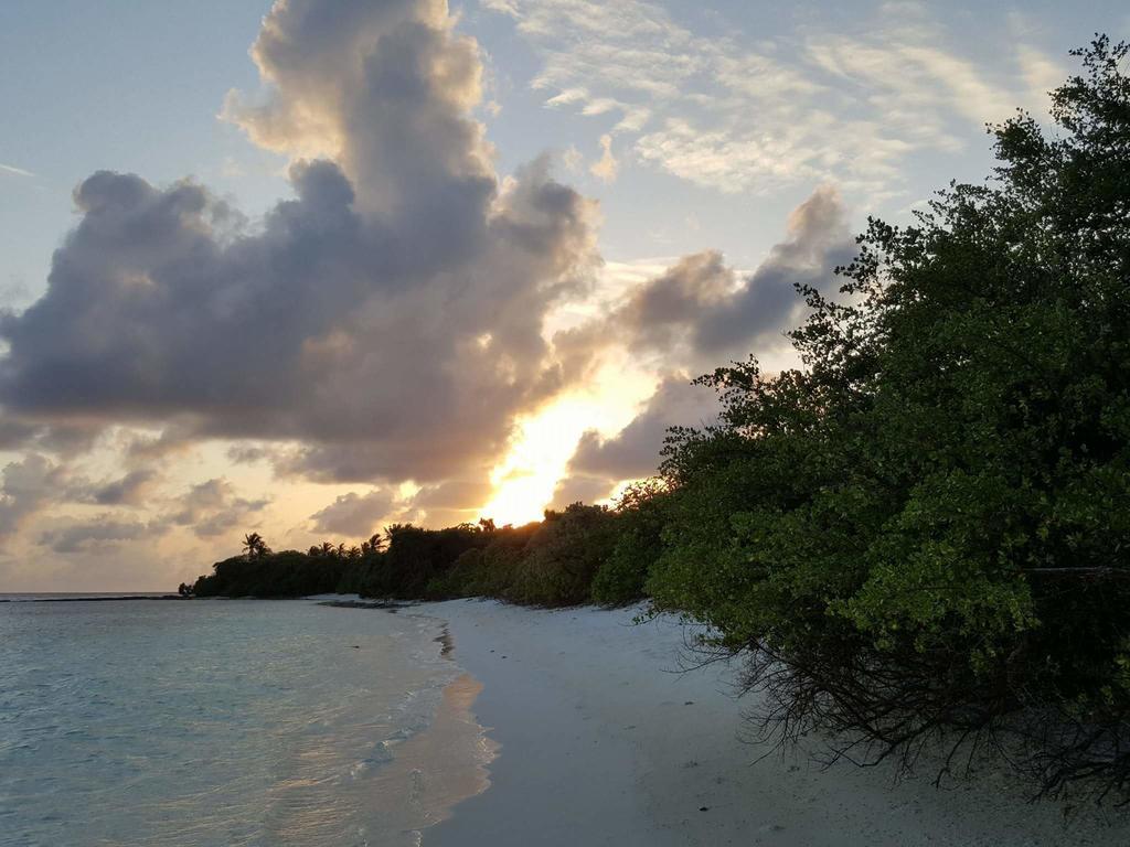 Fulhadhoo Inn エクステリア 写真